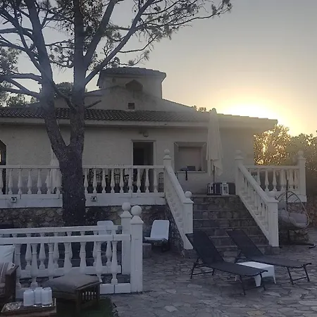 Villa Increible En La Sierra De Altomira Piscina Privada Y Barbacoa Albalate De Zorita